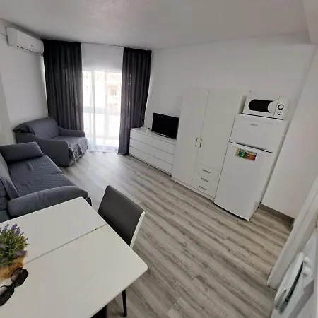 студия 300 м до центрального пляжа дель кура * 또레비에하